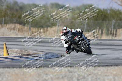 media/Dec-01-2025-Moto Forza (Mon) [[2daa91e15f]]/2-Intermediate Group/Session 3 (Turn 3)/